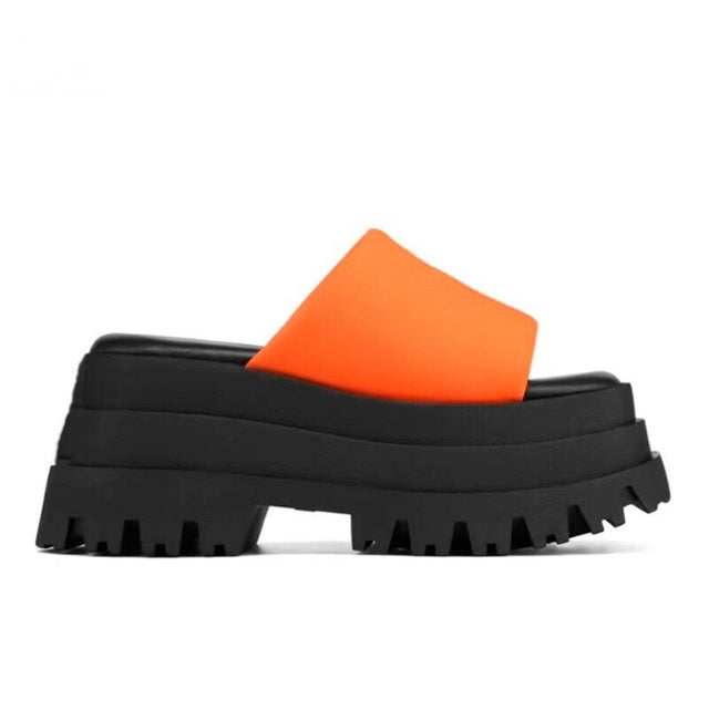 Baddie - Platform Slippers